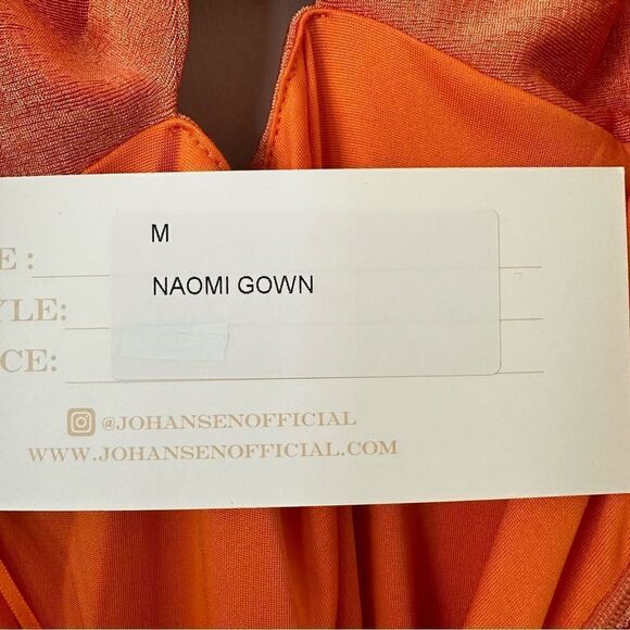 Johansen-Naomi Gown -> Johansen-Naomi Gown - Picture 13 of 16